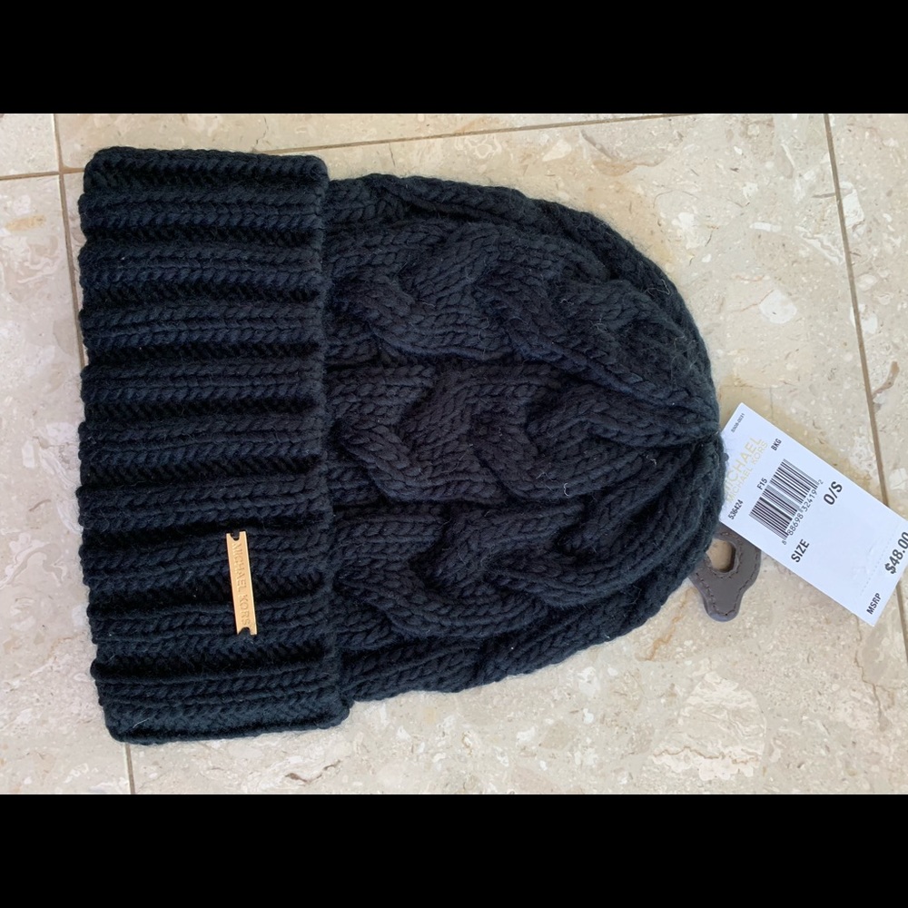 NWT MICHAEL KORS BEANNIE